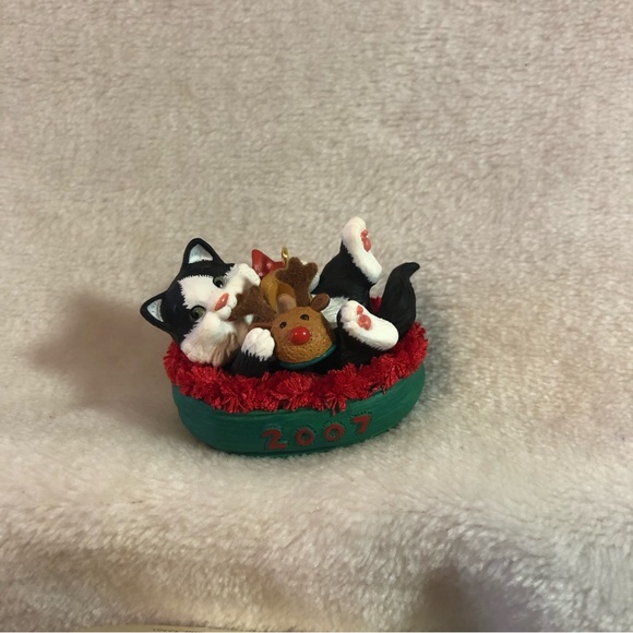 FINAL SALE- LEAVING CLOSET-NO FURTHER DISCOUNTS - Picture 2 of 5